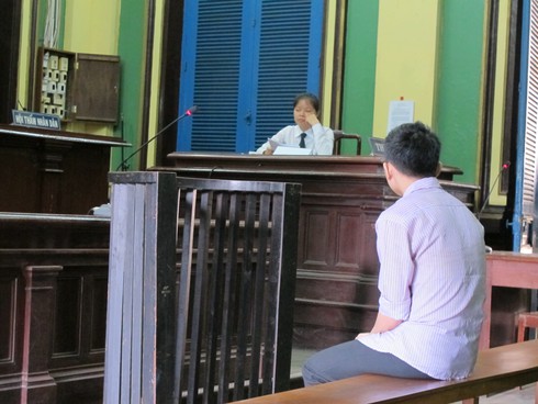 Vướng vòng lao lý chỉ vì