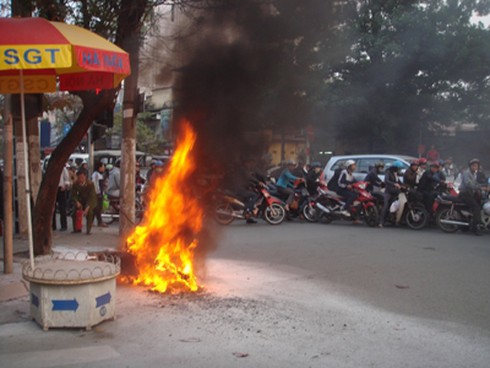 'Phi công trẻ' đổ xăng thiêu sống người tình đơn phương - ảnh 1