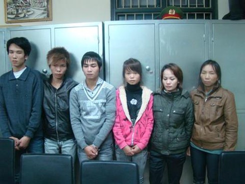 Bước sa ngã của thiếu nữ bỏ nhà đi