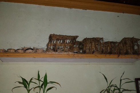 Lạ lùng chuyện cả làng lập bàn thờ sống chính mình - ảnh 2