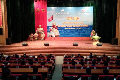 Triển lãm bản đồ về chủ quyền Hoàng Sa, Trường Sa của Việt Nam tại Bắc Giang - ảnh 1