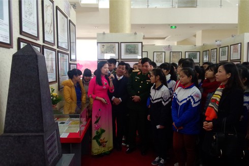 Triển lãm bản đồ về chủ quyền Hoàng Sa, Trường Sa của Việt Nam tại Bắc Giang - ảnh 2