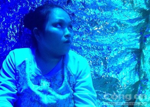Gần trăm cảnh sát đột kích tụ điểm “đệ nhất ăn chơi” ở khu Nam Sài Gòn - ảnh 4