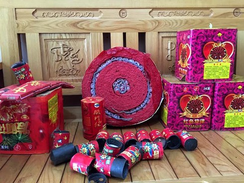 Bắt đối tượng vận chuyển pháo lậu qua biên giới - ảnh 1