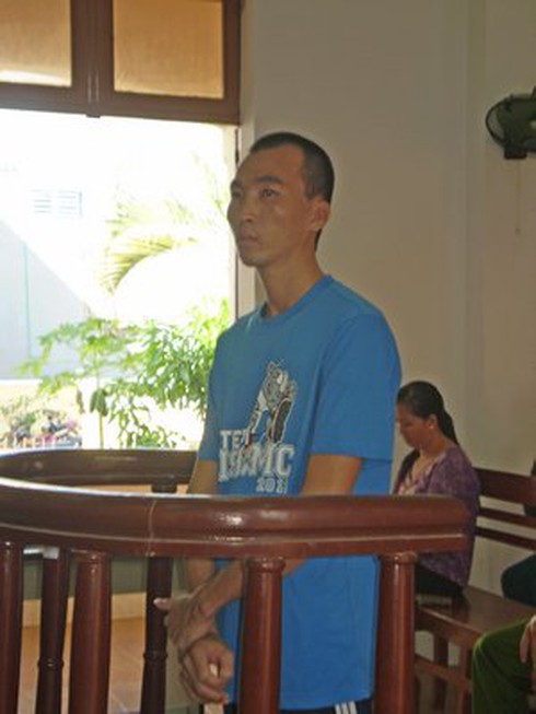 Hiếp dâm bất thành quay sang... trộm - ảnh 1