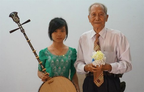 Hai lần thoát chết nhờ tiếng đờn - ảnh 2