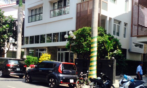 TP.HCM: Chủ biệt thự lo đi chúc Tết đầu năm, trộm đột nhập vét sạch tài sản - ảnh 1