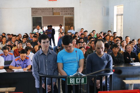 Tuyên 45 năm tù đối với nhóm bị cáo “trả thù nhầm người” - ảnh 1