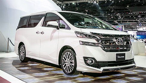 'Chuyên cơ mặt đất' Toyota Alphard và Vellfire đến Malaysia - ảnh 2