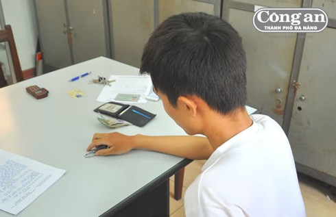 Tống tiền tình cũ để