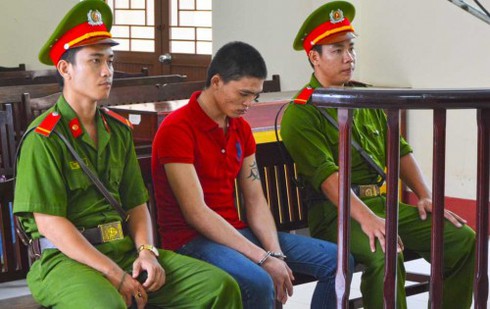 Trấn lột hủ tíu gõ, lãnh án 5 năm tù - ảnh 1