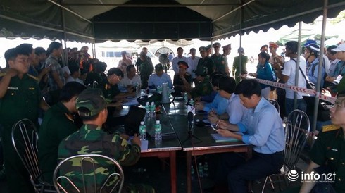 Chủ tịch Đà Nẵng công bố số điện thoại cá nhân nhận tin vụ chìm tàu ở sông Hàn - ảnh 1