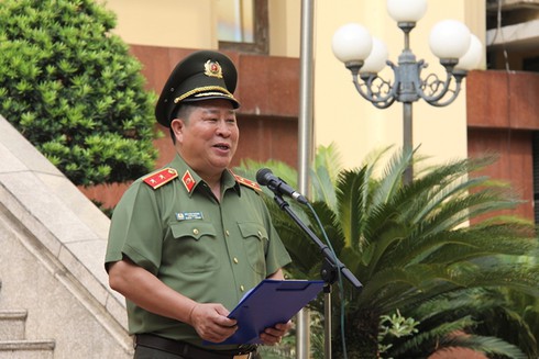 Hôm nay (6-6), toàn lực lượng CAND sử dụng trang phục xuân hè cải tiến - ảnh 1