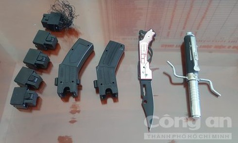 Dùng súng điện đi cướp xe Su Xì Po để khẳng định đẳng cấp… dân chơi - ảnh 2