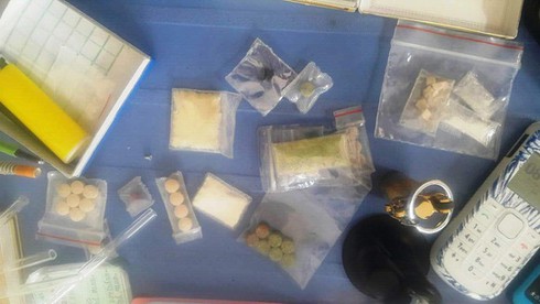 Mua súng… phòng thân, bàn công chuyện bằng…