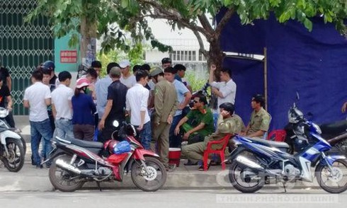 Đột nhập quán bar Diamond, Công an tạm giữ hơn 100 dân bay đêm - ảnh 2