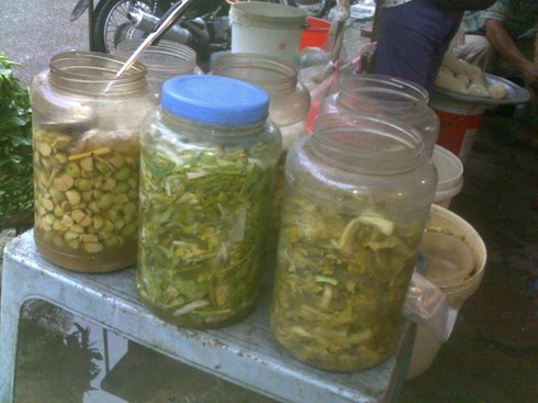 Dưa cà muối bằng thùng sơn độc hại tràn chợ - ảnh 5