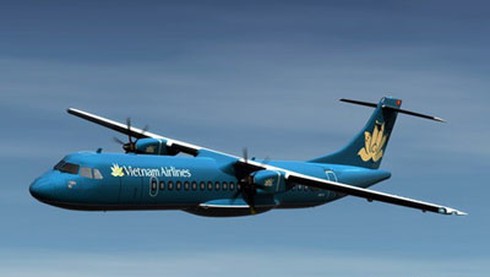Máy bay ATR-72 rơi bánh của Vietnam Airlines tiếp tục bay - ảnh 1