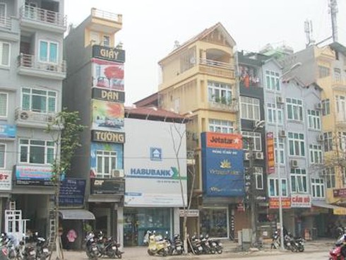 Nhà mặt phố gần tỷ đồng mỗi m2
