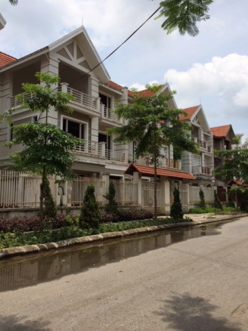 KĐT Đặng Xá: Phố tiền tỷ bỏ hoang cạnh nhà thu nhập thấp - ảnh 3