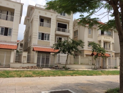 KĐT Đặng Xá: Phố tiền tỷ bỏ hoang cạnh nhà thu nhập thấp - ảnh 4