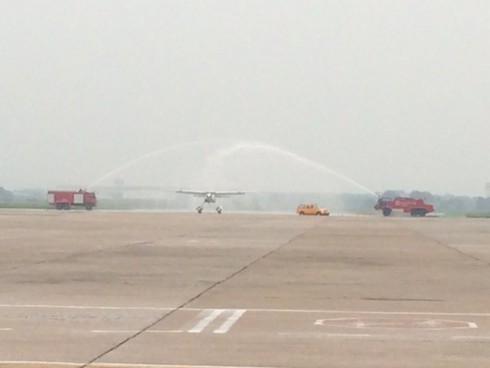 Hình ảnh đầu tiên của thủy phi cơ vượt 15.000km về Việt Nam - ảnh 2