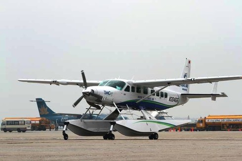 Hình ảnh đầu tiên của thủy phi cơ vượt 15.000km về Việt Nam - ảnh 1