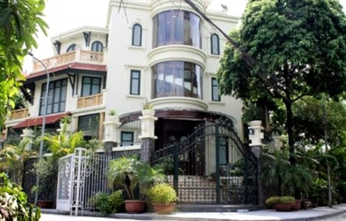 Sững sờ trước những biệt thự lộng lẫy, hàng trăm tỷ của các đại gia HN - ảnh 7