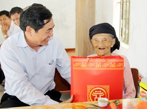 Hà Nội: Hàng chục tỷ đồng quà tặng nhân dịp 68 năm Ngày Thương binh – Liệt sỹ - ảnh 1