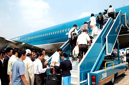 Cấm bay vĩnh viễn hành khách gây bạo loạn - ảnh 1