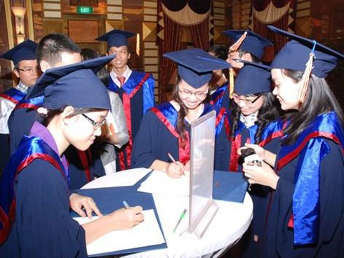 Cả nước đang có gần 200.000 cử nhân, thạc sĩ thất nghiệp - ảnh 1