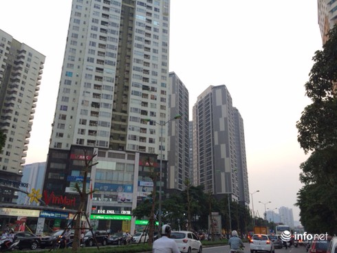 Hà Nội: Đường sá ngày càng tắc nghẹt vì chung cư bủa vây - ảnh 2