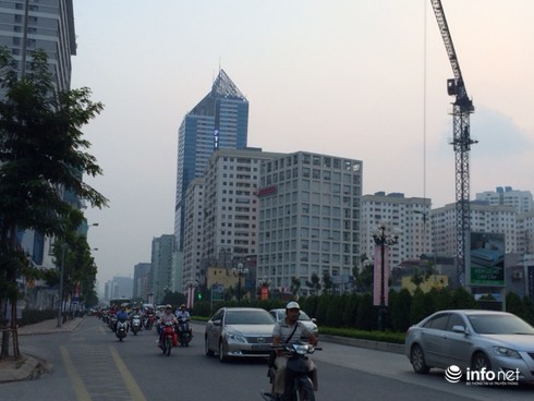 Hà Nội: Đường sá ngày càng tắc nghẹt vì chung cư bủa vây - ảnh 3