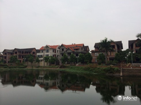 Hà Nội: Biệt thự bỏ hoang mất giá, bán tháo dưới 40 triệu đồng/m2 - ảnh 10