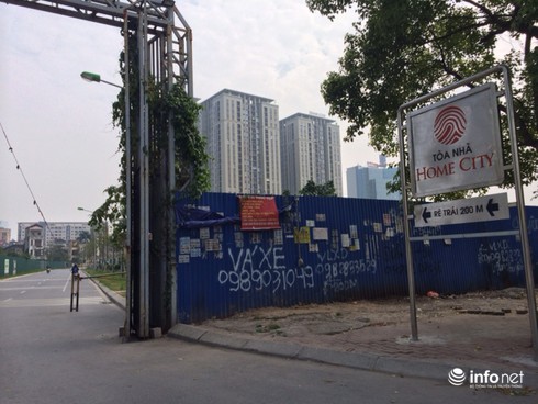 Hy hữu Hà Nội: Chung cư phải... đi nhờ đường ra vào - ảnh 3