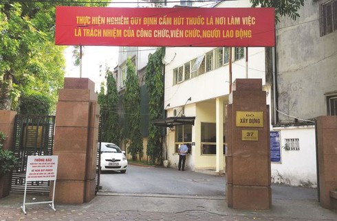 Bộ Xây dựng: Đưa tiêu chí không hút thuốc lá nơi làm việc vào tiêu chuẩn thi đua - ảnh 1