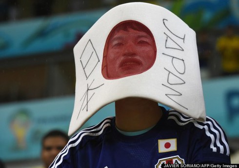 Dị như fan Nhật Bản mặc đồ đi xem World Cup - ảnh 2