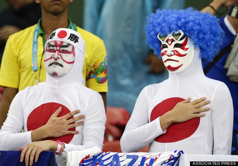 Dị như fan Nhật Bản mặc đồ đi xem World Cup - ảnh 3