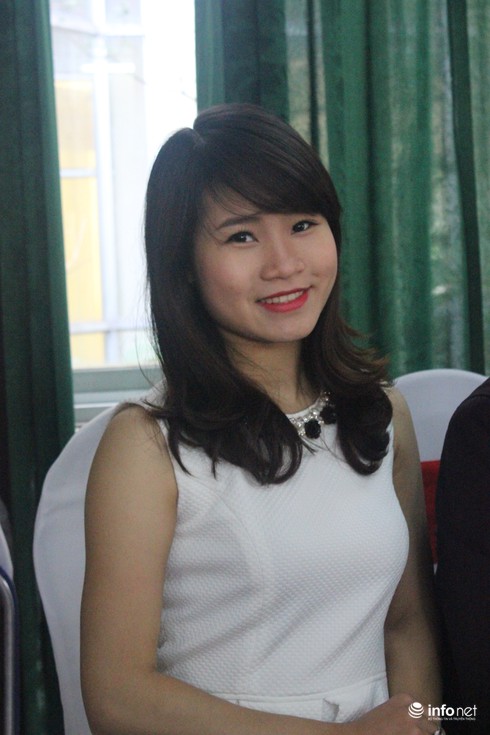 Chuyện nữ thủ khoa Ngữ văn xinh đẹp từ chối quyền tuyển thẳng đại học - ảnh 1