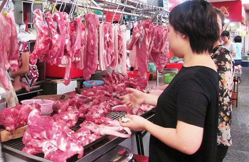 Giá thịt hơi xuống đáy, vì sao vẫn nhập khẩu thịt lợn? - ảnh 1