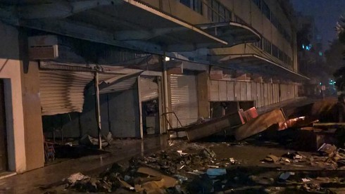 Tiểu thương hốt hoảng vì cháy ki ốt ở chợ Vinh Cơ, Móng Cái - ảnh 1