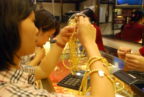 Nên bỏ đấu thầu vàng - ảnh 2