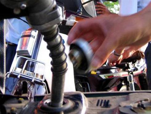 Giảm trích Quỹ bình ổn, không tăng giá xăng dầu - ảnh 1