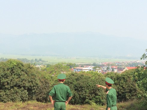 Lắng đọng màu xanh áo lính trên chiến trường