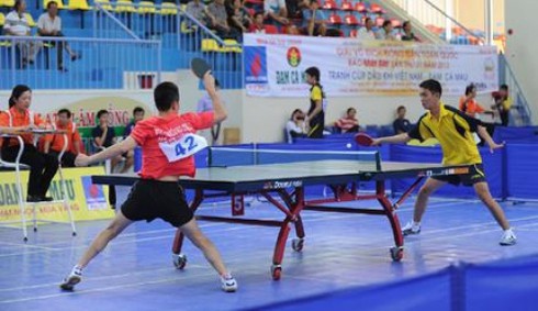 Hơn 100 tay vợt tham dự Giải bóng bàn toàn quốc Báo Nhân dân 2014 - ảnh 1