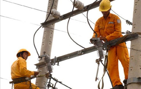 Giá điện có thể tăng sau Tết Ất Mùi 2015 - ảnh 1