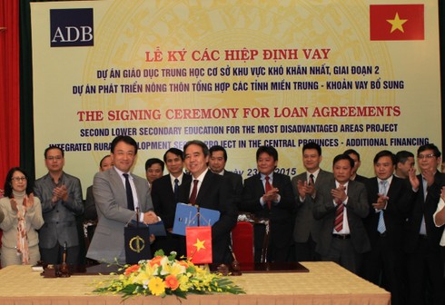 ADB tài trợ 165 triệu USD cải thiện giáo dục dân tộc thiểu số Việt Nam - ảnh 1