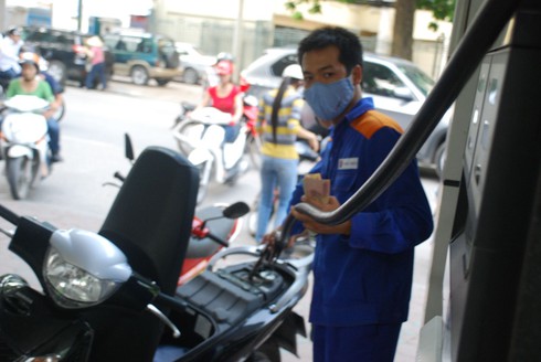 Giá xăng giảm 331 đồng/lít kể từ 13h ngày 4/7 - ảnh 1