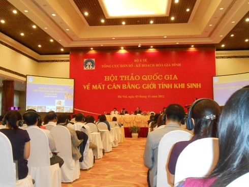 Mối lo thừa đàn ông - ảnh 1