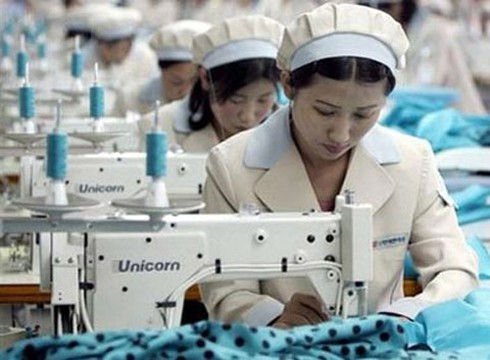 Khối DN FDI xuất siêu hơn 1 tỷ USD - ảnh 1